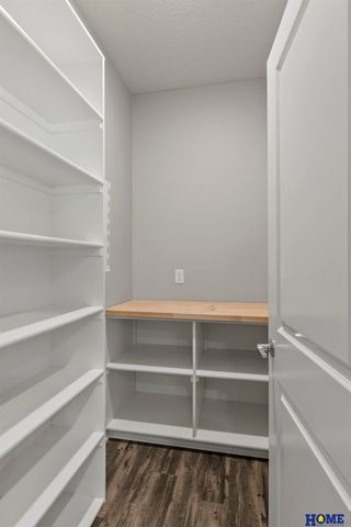 8538 Birkett Drive, Lincoln, NE 68526