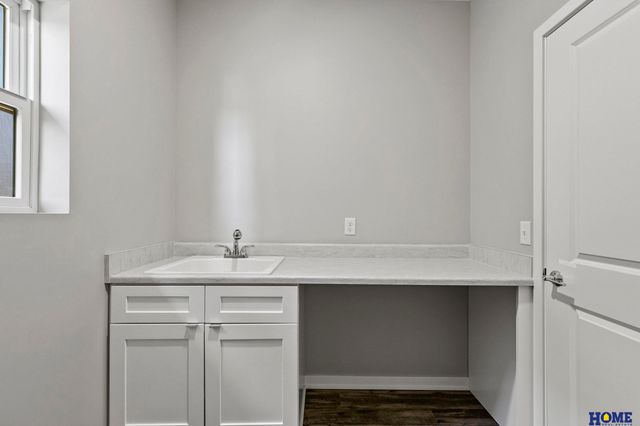 8538 Birkett Drive, Lincoln, NE 68526