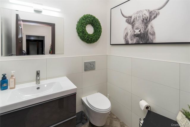 4 Lewis Lane, Bloomingburg, NY 12721