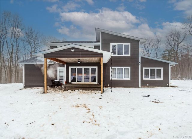 4 Lewis Lane, Bloomingburg, NY 12721