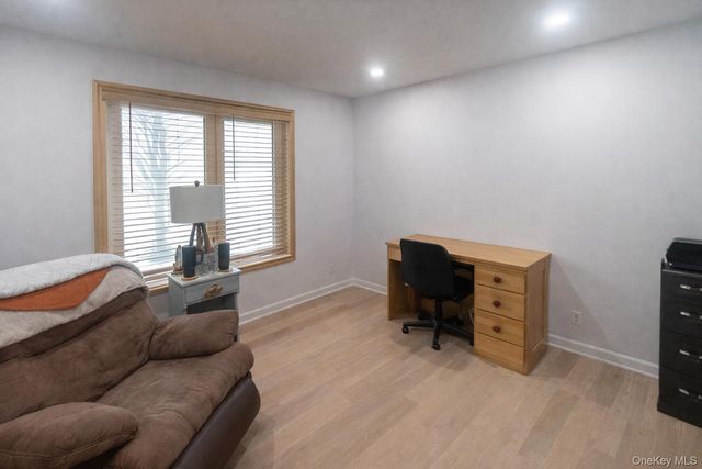 4 Lewis Lane, Bloomingburg, NY 12721