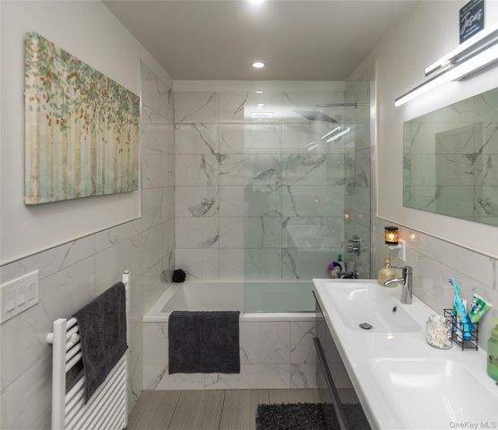 4 Lewis Lane, Bloomingburg, NY 12721