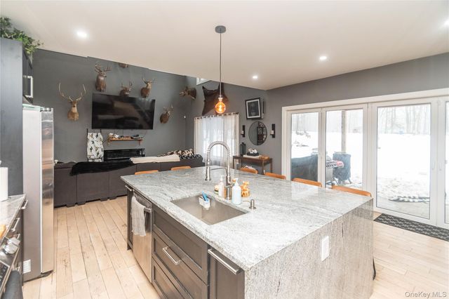 4 Lewis Lane, Bloomingburg, NY 12721