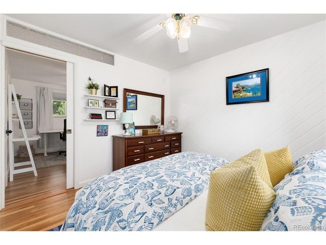 7175 S Penrose Ct, Centennial, CO 80122