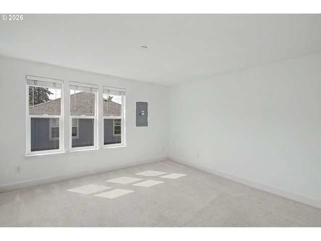 130 Se 119TH Ave, Portland, OR 97216