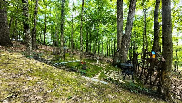 1240 Hayesville Road, Waterford, OH 45786