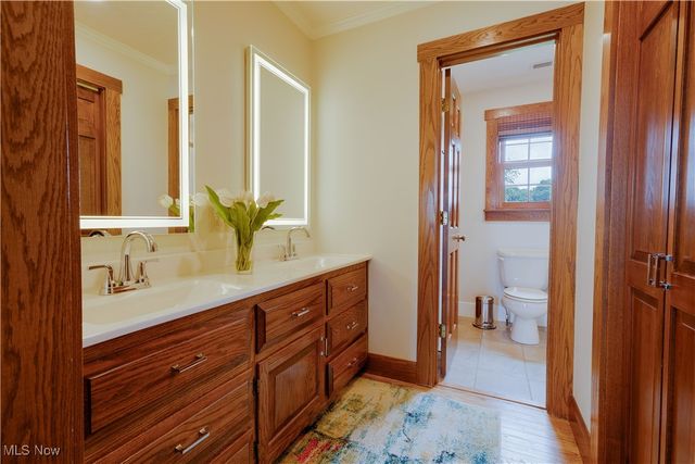 1240 Hayesville Road, Waterford, OH 45786