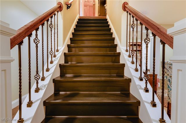 1240 Hayesville Road, Waterford, OH 45786