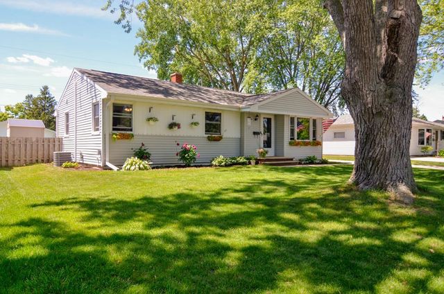 614 KARL STREET, Green Bay, WI 54301