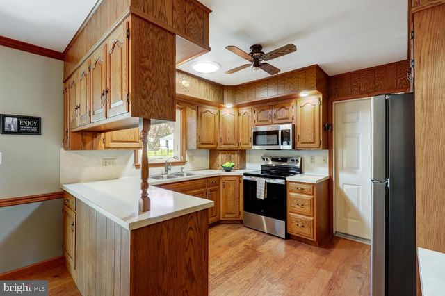 916 DAWN AVE, Ephrata, PA 17522