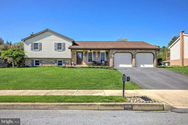 916 DAWN AVE, Ephrata, PA 17522