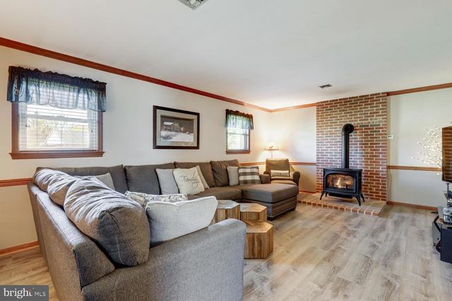 916 DAWN AVE, Ephrata, PA 17522