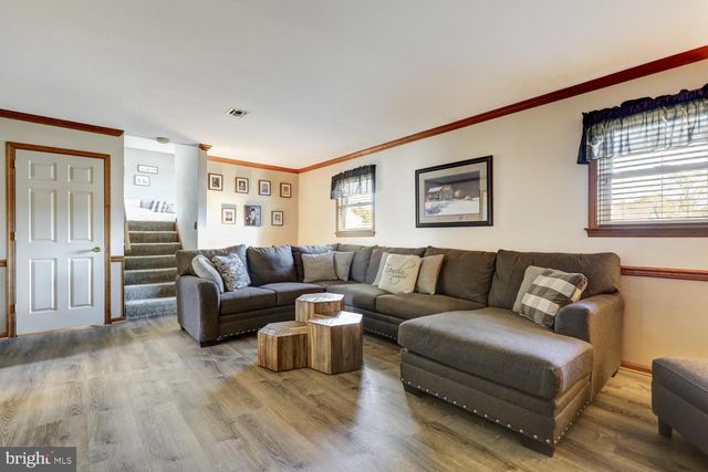 916 DAWN AVE, Ephrata, PA 17522