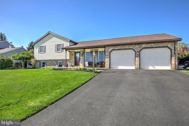 916 DAWN AVE, Ephrata, PA 17522
