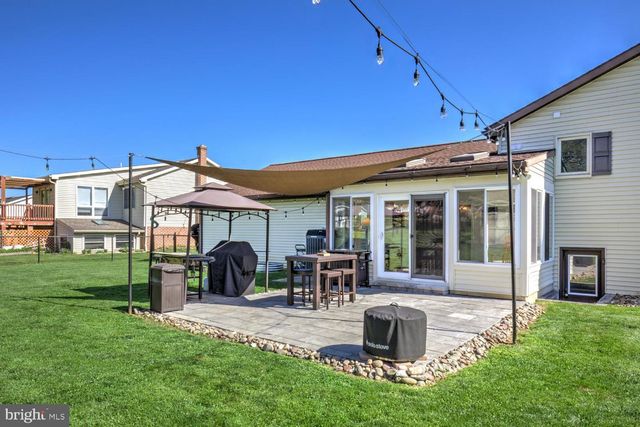 916 DAWN AVE, Ephrata, PA 17522