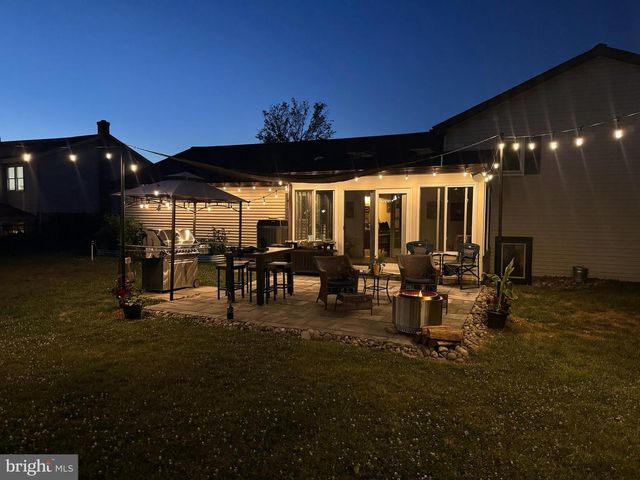 916 DAWN AVE, Ephrata, PA 17522