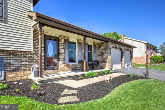 916 DAWN AVE, Ephrata, PA 17522