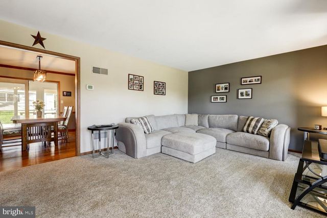 916 DAWN AVE, Ephrata, PA 17522
