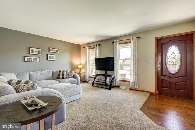 916 DAWN AVE, Ephrata, PA 17522