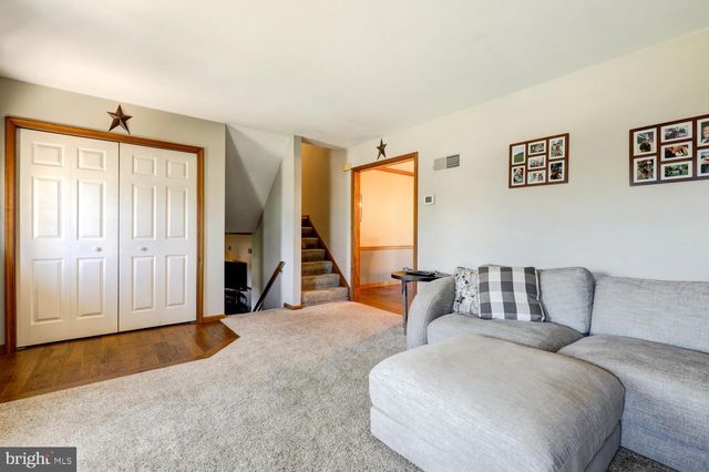 916 DAWN AVE, Ephrata, PA 17522