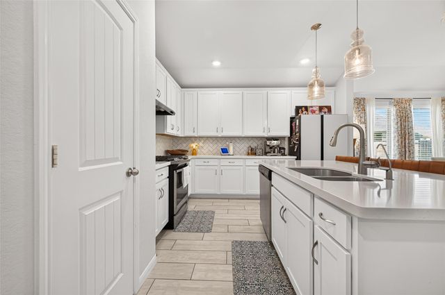 6903 Ridgemont Bend Ln, Manvel, TX 77578