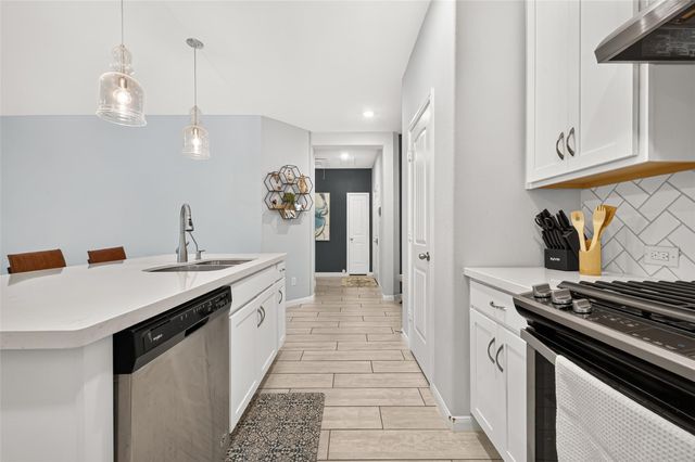 6903 Ridgemont Bend Ln, Manvel, TX 77578