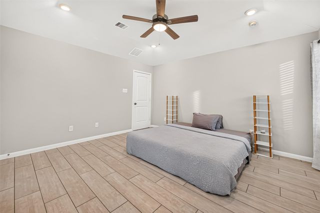 6903 Ridgemont Bend Ln, Manvel, TX 77578