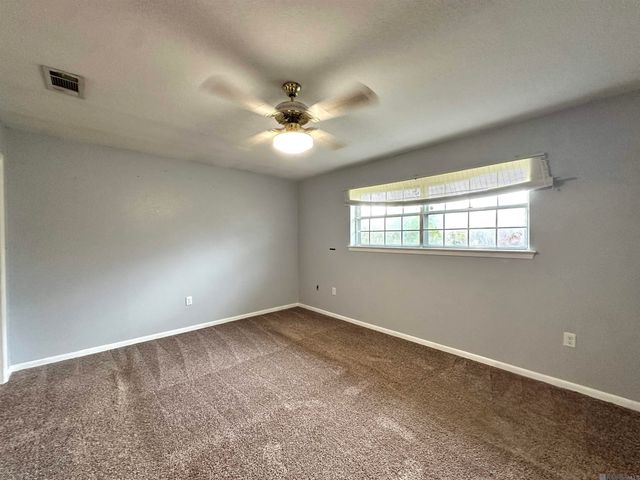 12037 Goodwood Blvd, Baton Rouge, LA 70815