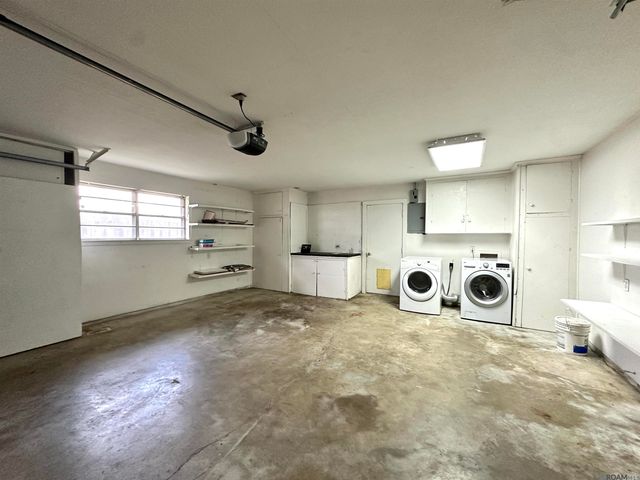 12037 Goodwood Blvd, Baton Rouge, LA 70815