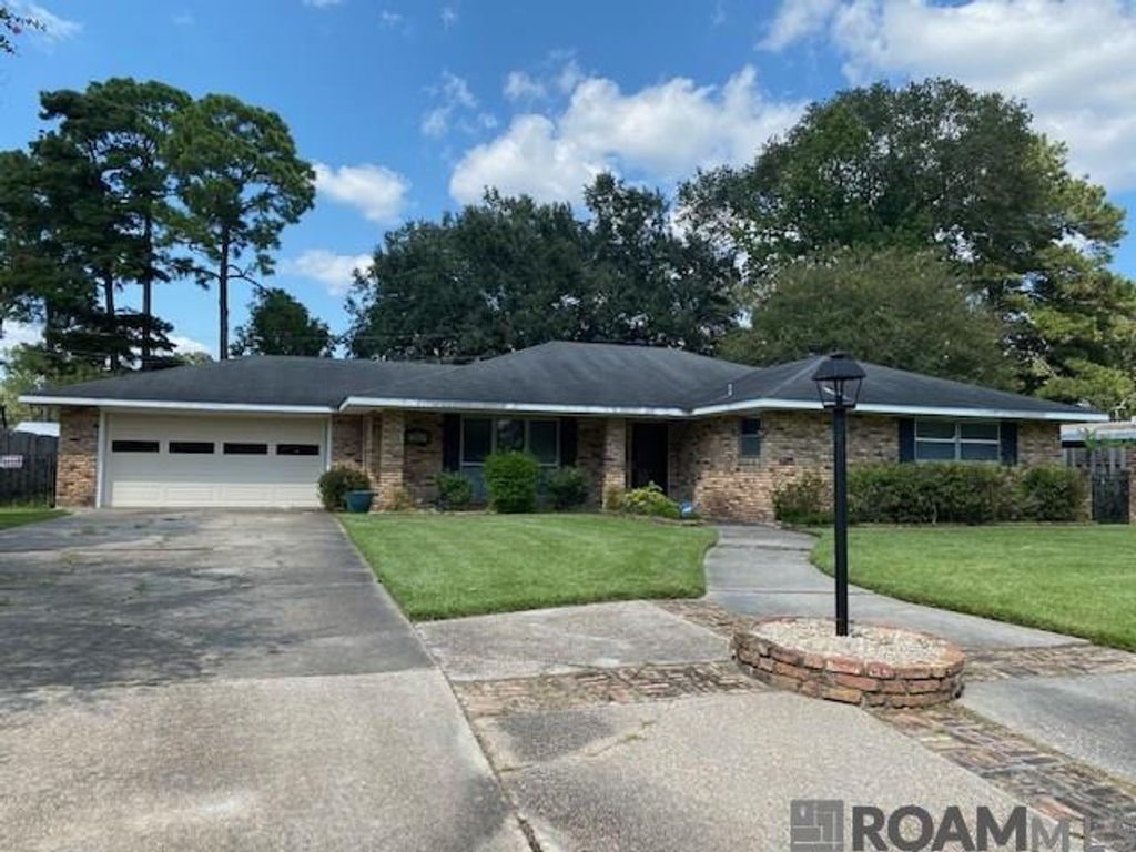 12037 Goodwood Blvd, Baton Rouge, LA 70815