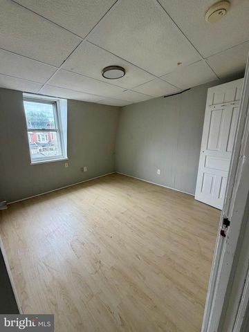 345 HOLLENBACH ST, Reading, PA 19601