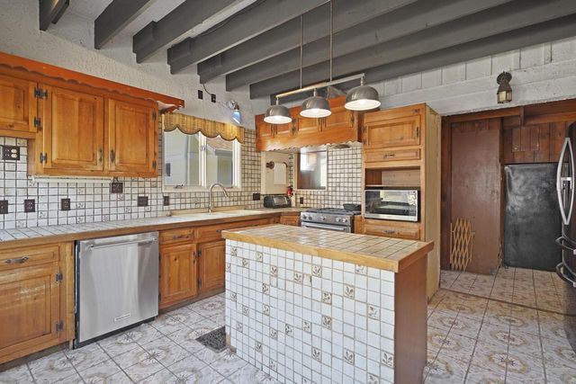 7324 31st AVENUE, Kenosha, WI 53142