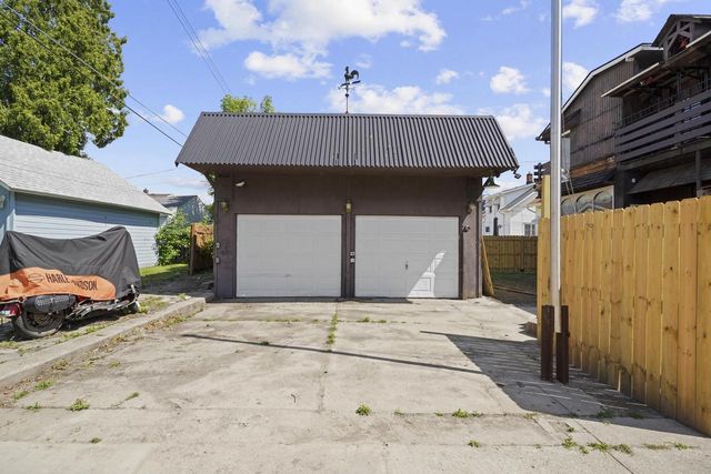 7324 31st AVENUE, Kenosha, WI 53142