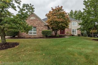 19364 Ridgeline Court, Strongsville, OH 44136