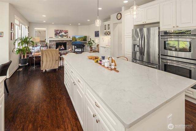 27520 SE 28th Court, Sammamish, WA 98075