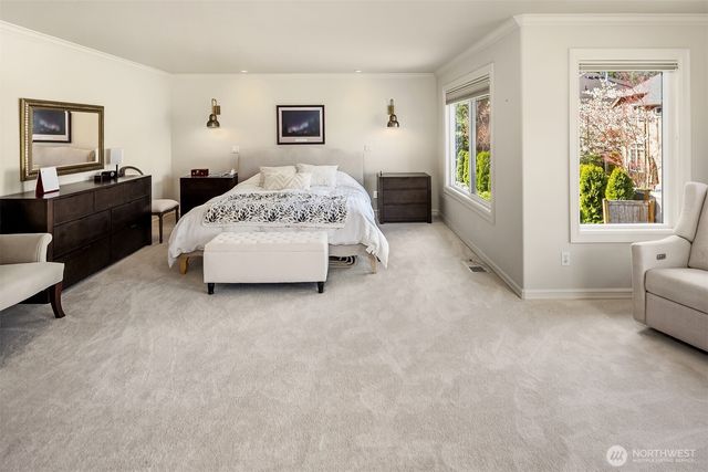 27520 SE 28th Court, Sammamish, WA 98075