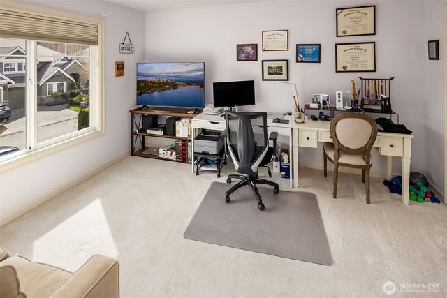 27520 SE 28th Court, Sammamish, WA 98075