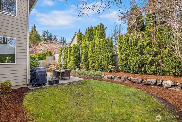 27520 SE 28th Court, Sammamish, WA 98075