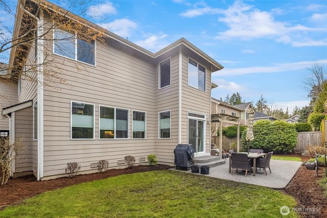 27520 SE 28th Court, Sammamish, WA 98075