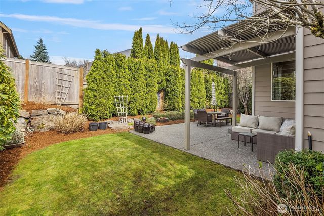 27520 SE 28th Court, Sammamish, WA 98075