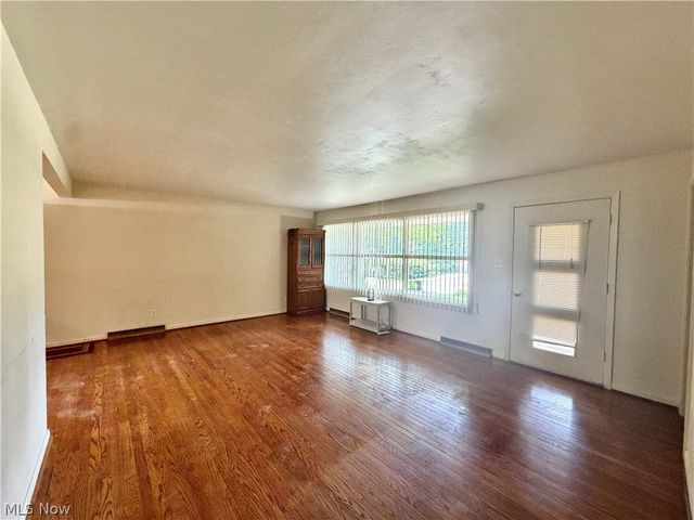 63 W Nineth St. Street, Newton Falls, OH 44444