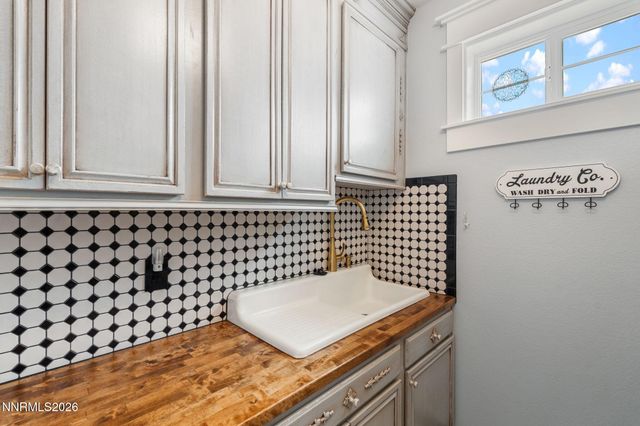 6682 Magical Drive, Sparks, NV 89436