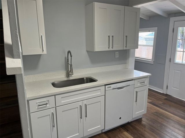 2027 36TH AVENUE N, St Petersburg, FL 33713