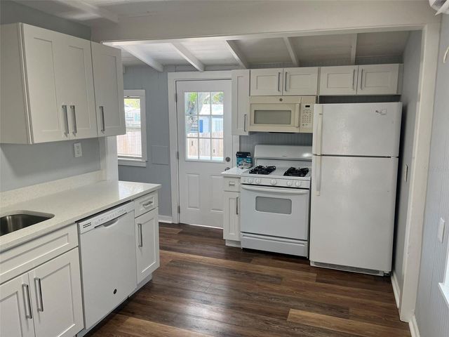 2027 36TH AVENUE N, St Petersburg, FL 33713