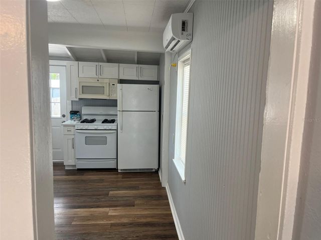 2027 36TH AVENUE N, St Petersburg, FL 33713