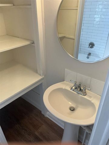 2027 36TH AVENUE N, St Petersburg, FL 33713