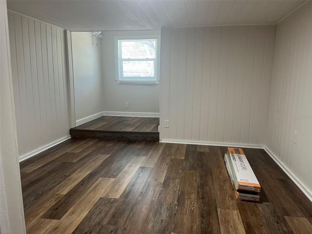 2027 36TH AVENUE N, St Petersburg, FL 33713