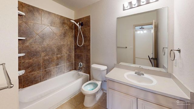 2331 N Elm Street 2, Denton, TX 76201