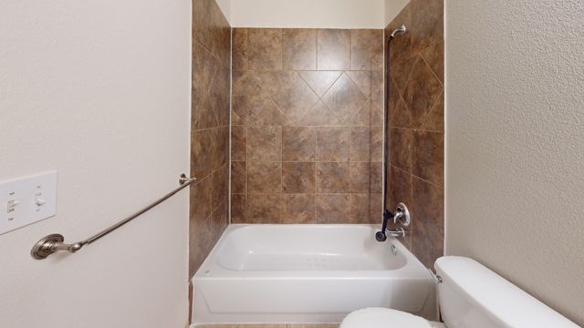 2331 N Elm Street 2, Denton, TX 76201