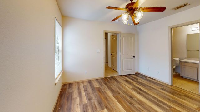 2331 N Elm Street 2, Denton, TX 76201